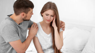 7 znamení, že vás muž manipuluje – ako sa brániť psychickému nátlaku