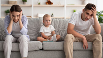 Má zmysel zostať v manželstve len kvôli deťom? Často tým viac škodíte než chránite