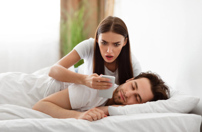 Žiarlivosť vo vzťahoch: kedy pomáha a kedy ubližuje