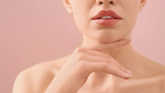 Zbavte sa druhej brady a zvýraznite črty: 6 overených spôsobov, ako zoštíhliť tvár