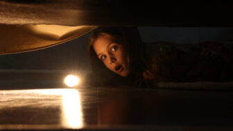 Máte pocit, že sa vám lepí smola na päty? Skúste nenápadný trik pod posteľou