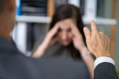 Stres sa šíri medzi ľuďmi: Ako sa ochrániť pred cudzím napätím