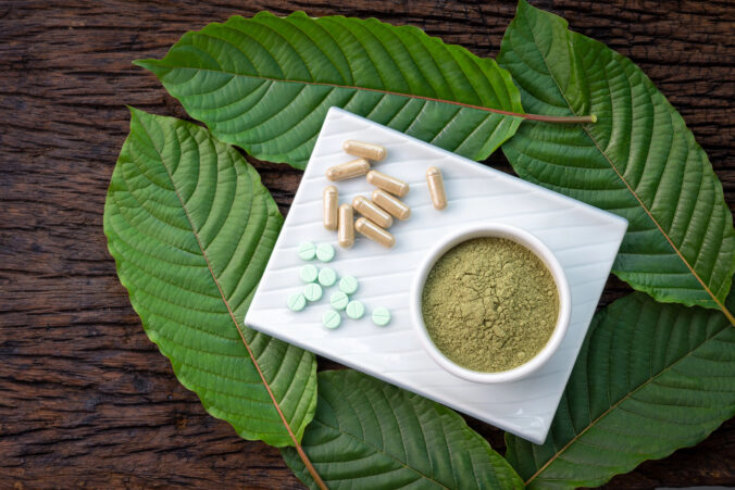 Kratom: nenápadná droga, ktorá ohrozuje mladých