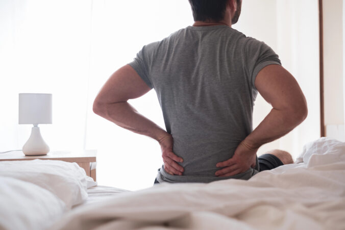 Trápia vás bolesti krížov a nič nezaberá? Problém môže spôsobovať sval, o ktorom veľa ľudí vôbec netuší