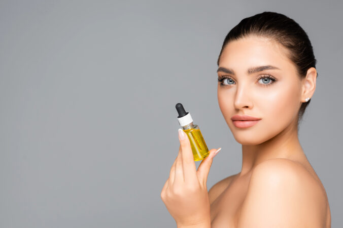 Retinol nechajte bokom: Tento prírodný olej môže byť vaším tajným spojencom v boji proti vráskam