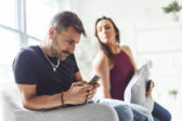 Nie vždy treba nájsť správu v mobile alebo podozrivý dôkaz, aby žena vycítila, že sa vo vzťahu niečo mení
