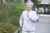 Vyskúšajte japonskú intervalovú chôdzu. Jednoduchý spôsob, ako podporiť zdravie aj znížiť krvný tlak