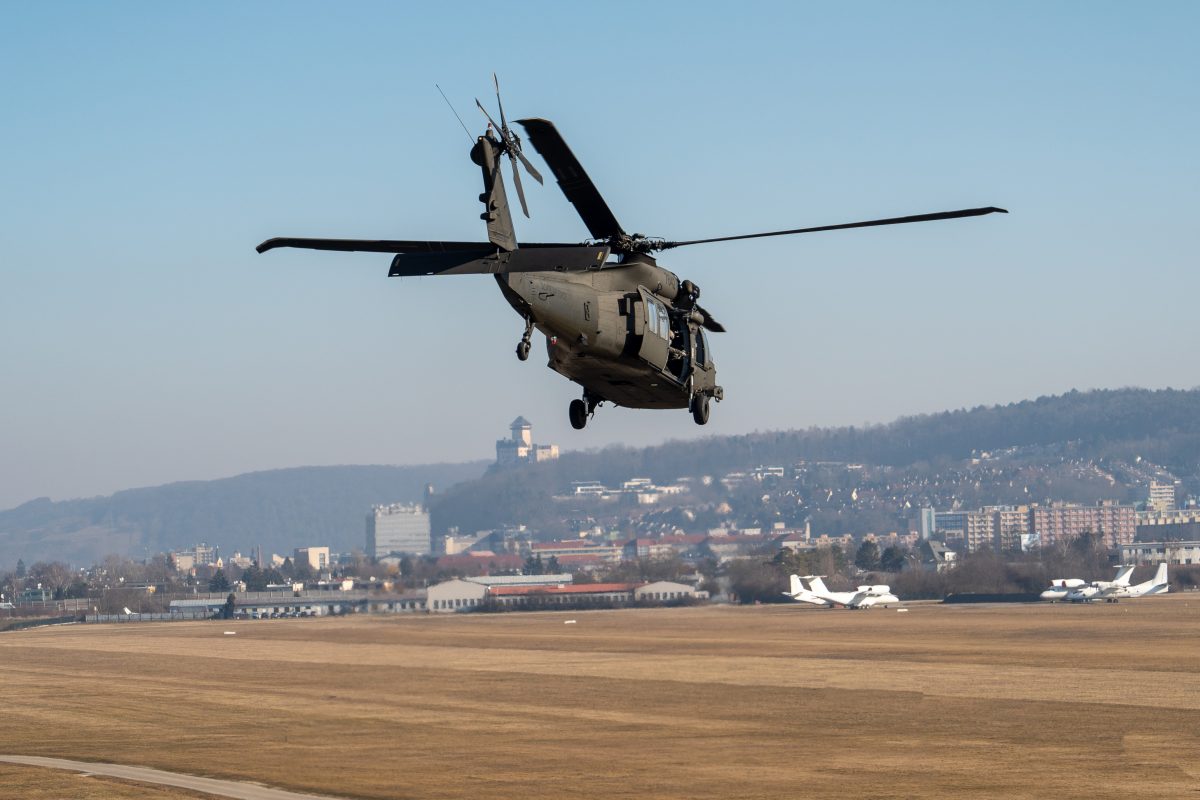 vrtuľník Sikorsky UH-60 Black Hawk